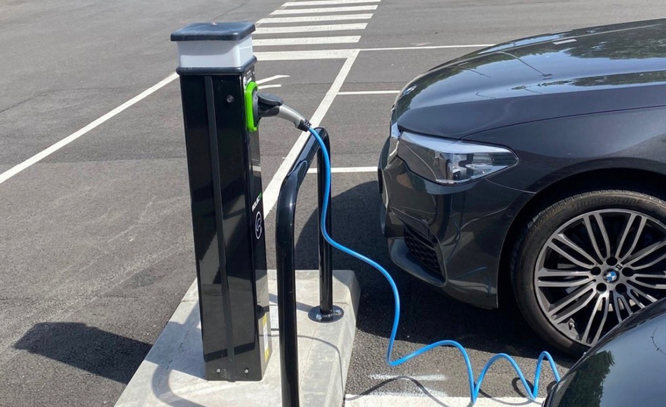 Commercially Certified Electric Vehicle Charge Station Installers